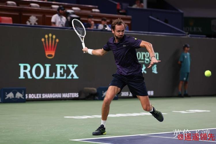 上海大师赛梅德维德夫赢开门红 鲁德首战爆冷出局