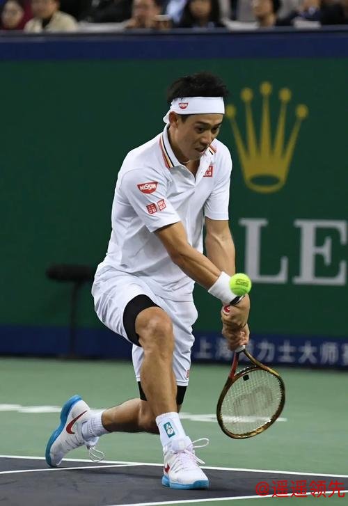 上海大师赛沙波瓦洛夫生涯200胜 锦织圭逆转晋级