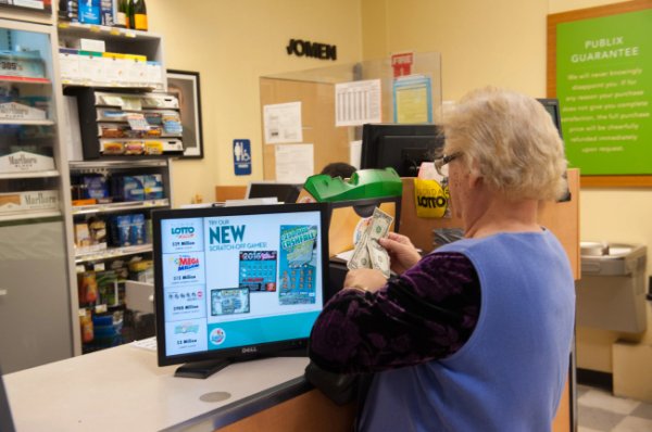 澳门六合彩开奖 女士用生日组号命中2404万 曾拒接中奖电话